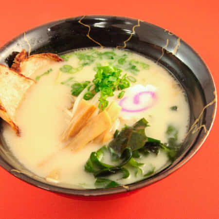 とんこつラーメン | 吹田で老舗中華料理のテイクアウト・デリバリーなら中華料理店珉龍吹田本店